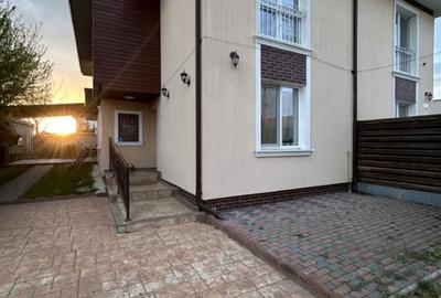 Duplex 5 camere, 117mp utili, teren 307mp, P+E in Bucovat