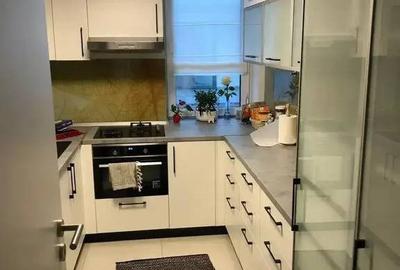 Apartament cu 3 camere decomandat în Parcul Carol