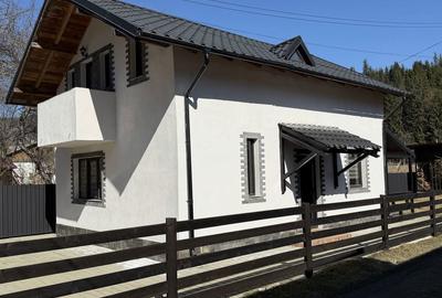 Casă cu 4 camere în Central - 1