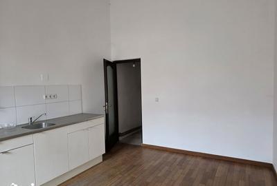 Casă cu 5 camere cu Teren 220 Mp în Orașul Nou - 5