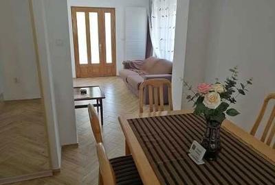 Casă cu 4 camere în Central - 1