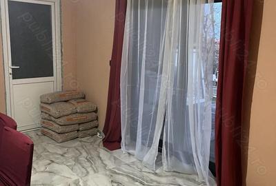 Casă cu 3 camere cu Teren 16 Mp în Central - 1