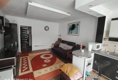 Garsonieră semidecomandată în Titan