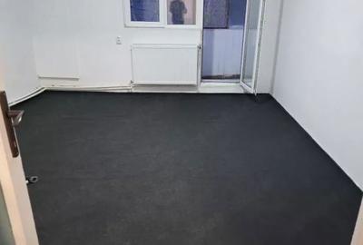 Apartament cu 3 camere semidecomandat în Ștefan cel Mare - 1