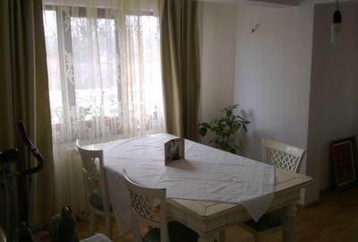 Casă cu 4 camere în Păun