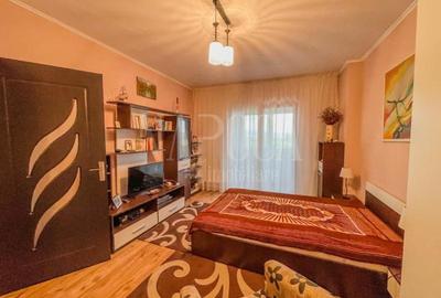 Apartament o camera de vanzare in Floresti - 2