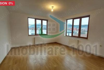 Casă cu 6 camere cu Teren 200 Mp în Central - 10