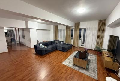 Apartament 4 camere open space, Zona Piata Mare - 1