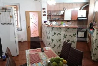 Casă cu 5 camere cu Teren 218 Mp în Centrul Civic - 8