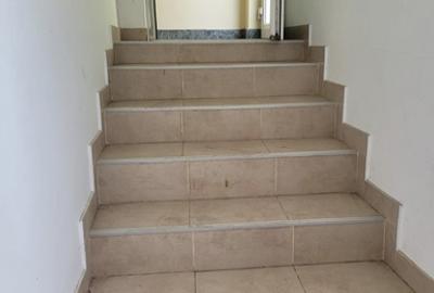 Casă cu 6 camere cu Teren 511 Mp în Central - 1