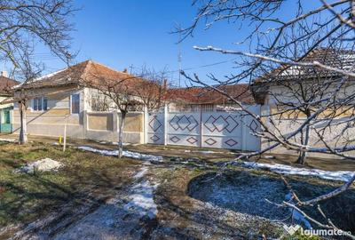 Casă cu 4 camere cu Teren 1679 Mp în Frumușeni - 15