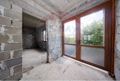 Casă cu 8 camere cu Teren 470 Mp în Gemenii - 15