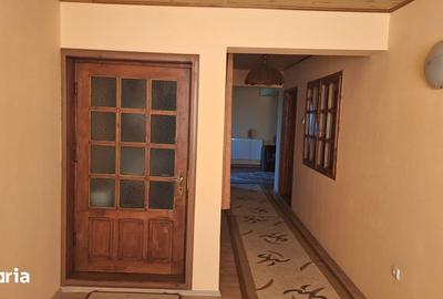 Casă cu 10 camere cu Teren 2665 Mp în Central - 8