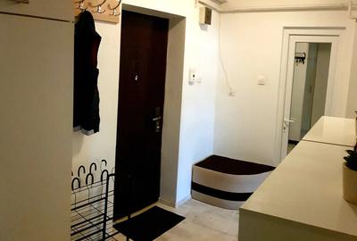 De vanzare apartament 2 camere decomandat, zona 23 August - Policlinica 700 - 3