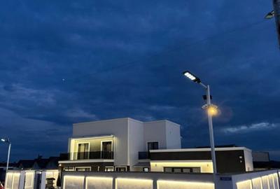 Casă cu 7 camere cu Teren 560 Mp în Malu Mare - 14