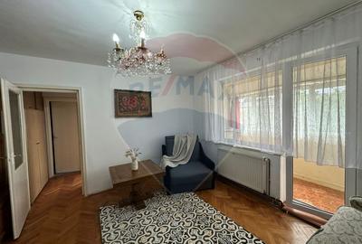 Apartament cu 2 camere semidecomandat, mobilat în Central