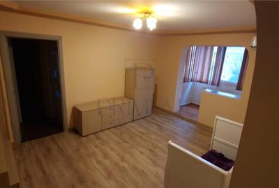 Apartament cu 2 camere semidecomandat, mobilat în Lipovei - 2