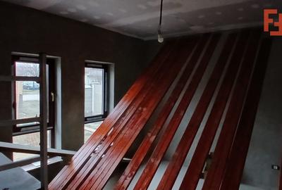 Duplex cu 3 camere cu Canalizare în Sânmihaiu Român - 3