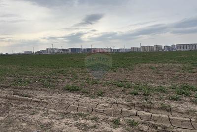 Teren agricol intravilan de 12651 mp, în Central - 12