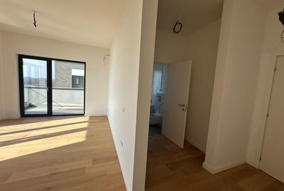 Eleganță Contemporană pe Trei Niveluri - Triplex cu Terase Panoramice - 2