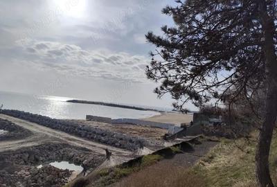Teren de 4500 mp, în Central