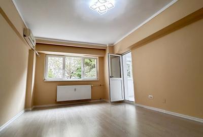 Apartament cu 3 camere decomandat în Romană - 3
