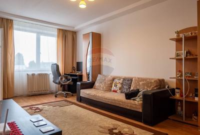 Vanzare apartament 3 camere, decomandat, zona Rahova
