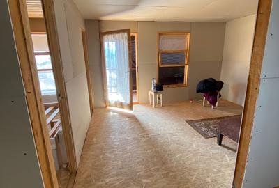 Casă cu 3 camere în Podu Dâmboviței - 2