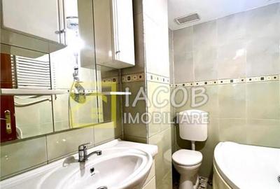 Apartament 3 camere decomandate, etaj 1, str. Narciselor 15, - 15