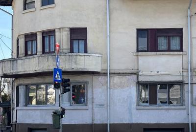 Casă cu 5 camere cu Canalizare în Craiovei - 4