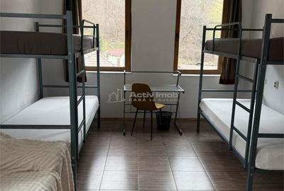 Casă cu 10 camere cu Teren 300 Mp în Schei - 3