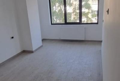 Apartament cu 3 camere decomandat în George Enescu - 2