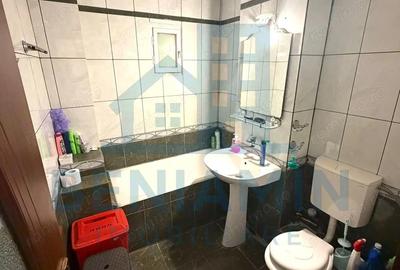 Apartament cu 3 camere decomandat în Craiovița Nouă - 6