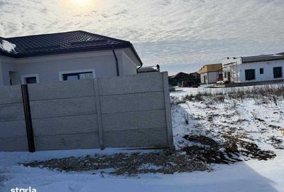 Teren de 2072 mp, în Domnești - 3