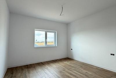 Duplex cu 3 camere cu Canalizare în Bucovăț (Remetea Mare) - 4