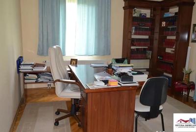 Casă cu 8 camere cu Teren 1000 Mp în Sângeorgiu de Mureș - 10