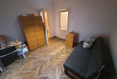 Apartament cu 2 camere, zona Podu Ros - 3