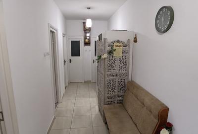Apartament de vânzare, 3 camere decomandat, 107 mp, parter/4, Plopilor Platinia - 14