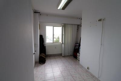 Bloc stradal - intersectie Chisinau cu Pantelimon - 13