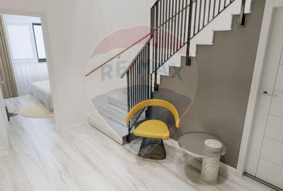 Apartament cu 4 camere semidecomandat în Titan