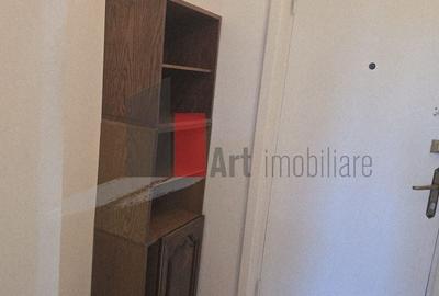 Garsonieră decomandată, mobilată în Costin Georgian - 10