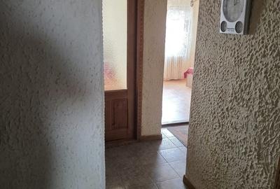 Apartament cu 4 camere decomandat, mobilat în Central - 3