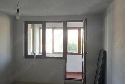 Vind apartament 2 camere decomandat - 2