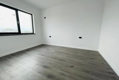 Casă cu 4 camere cu Teren 400 Mp în Țegheș - 2