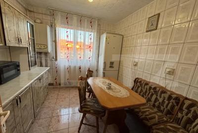 Apartament cu 2 camere semidecomandat, mobilat în Micro 11 - 4