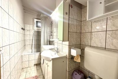 Apartament spatios, 3 camere, etajul 3 - zona Cetatii - 6