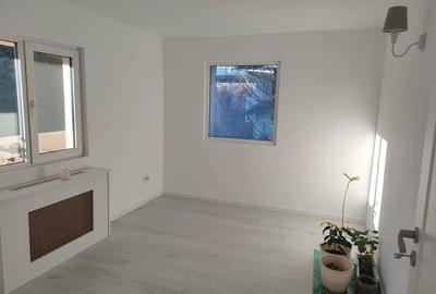 Casa Padurea Baneasa, luminoasa, rezistenta, beci, put propriu, parcare 3 masini - 3