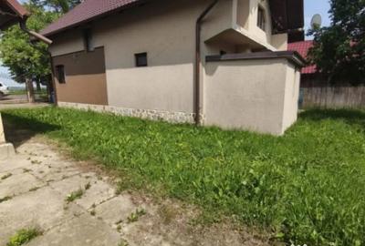 Casă cu 4 camere cu Teren 2600 Mp în Horodnic - 7