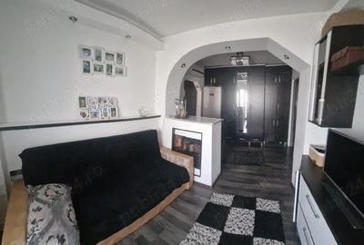 Apartament cu 2 camere decomandat în 1 Mai - 3