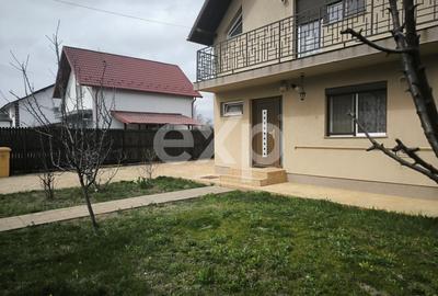 Casă individuală cu 3 camere cu Canalizare în Bradu - 2